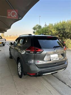 نيسان روج